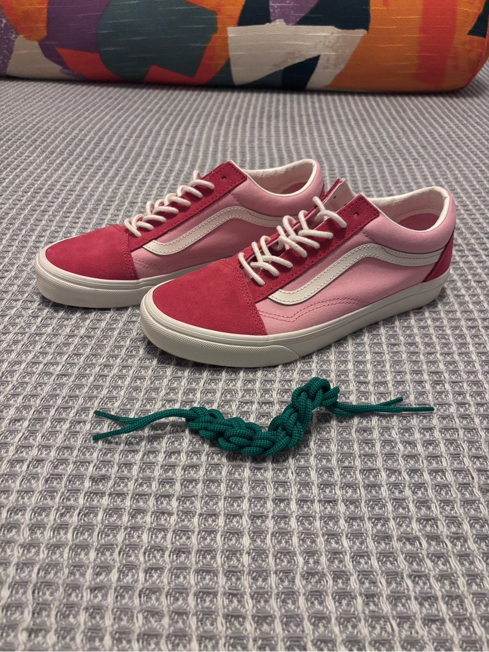 Vans Two-Tone Pink Low Top Skate Shoes - Size 9